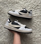 Buty męskie Nike Jordan 1 Low Travis 44