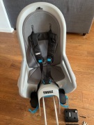 Thule Fotelik rowerowy + 2 uchwyty na rowery stan idealny 