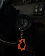 Brelok "Check Engine" - zabawny gadżet do kluczy
