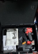 M18 FUEL  3/8 Kompaktowy klucz udarowy z pierścieniem M18 Fiw2F38-0X