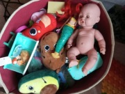 Karton zabawek dla dziewczynki 