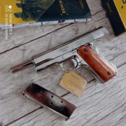 pistolet colt 1911 silver wood denix