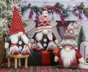 Świąteczny krasnal 20cm