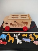 Autko drewniane że zwierzatkami