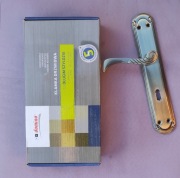 Klamka drzwiowa z długim szyldem 72 klucz Patyna 