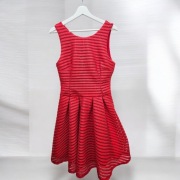 Rozkloszowana sukienka na wesele z falbankami, rozmiar 40