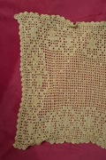 Stara, złota Serwetka robiona na szydełku 72/35cm