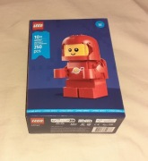 nowe LEGO space 40767 up-scaled baby astronaut GWP powiększony astronauta