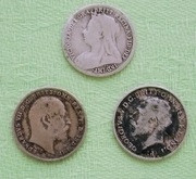 Antyk 3 srebrne monety próba 925 3 pensy 3 monarchów Wielka Brytania.    47