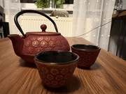 Dzbanek żeliwny Shanghai 0,6L Z 2 czarkami Bredemeijer różowo-złoty