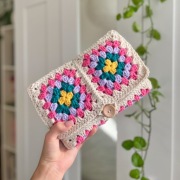 Otulacz/ ochraniacz na książkę na szydełku 