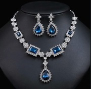 Zestaw bizuterii damskiej granatowy 2
