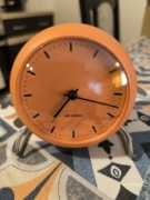 Budzik ARNE JACOBSEN Table Clock – skandynawski design + pudełko