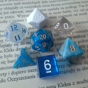 Lodowiec- mieszany zestaw kości RPG