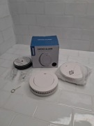 2 x czujnik dymu marki XINDUM (model SM01)