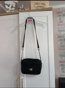 Stylowa elegancka torebka bouclé na łańcuszku czarna F&F