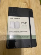 kalendarz kieszonkowy 2021 MOLESKINE papier do pior wiecznych powrot do prz