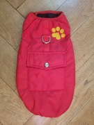 czerwony kubrak dla psa