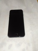  Smartfon iPhone 8 64 GB