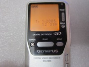 Dyktafon Olympus DS-2300 uszkodzony zatrzask/klapka od baterii sprawny
