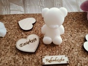 Mydełko zapachowe miś i serce jako magnes podziękowania dla gości chrzciny