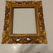 Drewniane ramki rzeźbione 