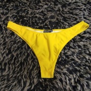 Majtki kąpielowe 44