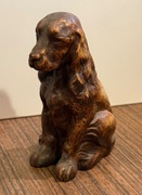 Pies urocza figurka jak z brązu ładna piesek 