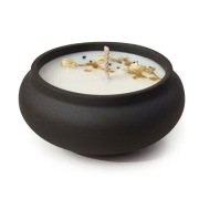 Ręcznie robiona świeca sojowa „Oddech Ziemi” – elegancja w ceramice