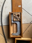 Zestaw pomiarowy mikromierze, średnicówki