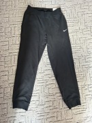 Czarne dresy nike męskie 