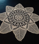 PIĘKNA ZŁOTA SERWETKA SZYDEŁKOWA-RĘCZNA ROBÓTKA