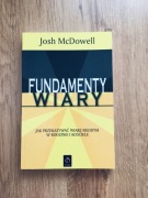 Fundamenty wiary. Josh McDowell