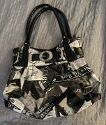 Damska torebka – styl i funkcjonalność w jednym!