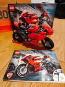 Lego Technic 42107 motor Ducati kompletny
