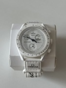 Omega x Swatch Moonswatch Mission to The Moonphase Snoopy White SO33W700