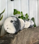 Kostka do oczyszczania twarzy - węgiel drzewny i kwas salicylowy