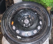 Felga stalowa z oponą 205/45/R16 z bieżnikiem w dobrym stanie