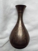 Indyjski wazon mosiężny – ręcznie grawerowany