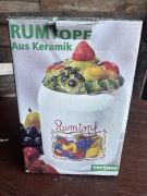 Rumtpf pojemnik na owoce w rumie 