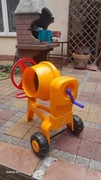 Betoniarka zabawka