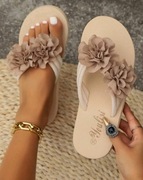 Letnie klapki Boho na platformie