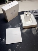 Airpods drugiej generacji z przewodem do ładowania i pudełkiem