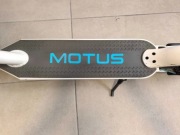 Hulajnoga Motus Scooty 10 Lite 2022