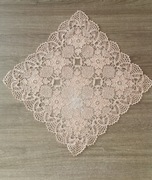 Serwetka kwadratowa beżowa ze złotą nitką 