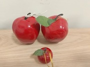 Zestaw jabłek ozdobnych do powieszenia na choinkę