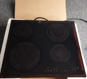 Płyta Indukcyjna Electrolux  4x booster  2 wentylatory uszczelka 