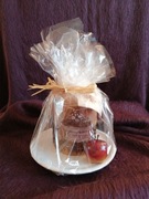 Świeczka o zapachu kawy w ozdobnym opakowaniu 