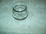 KIELICHY DO SZAMPANA, WINA ZE ZŁOTYM PASKIEM - Z PRL-u