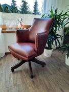 Fotel obrotowy do biura. Skóra postarzana Dubai.